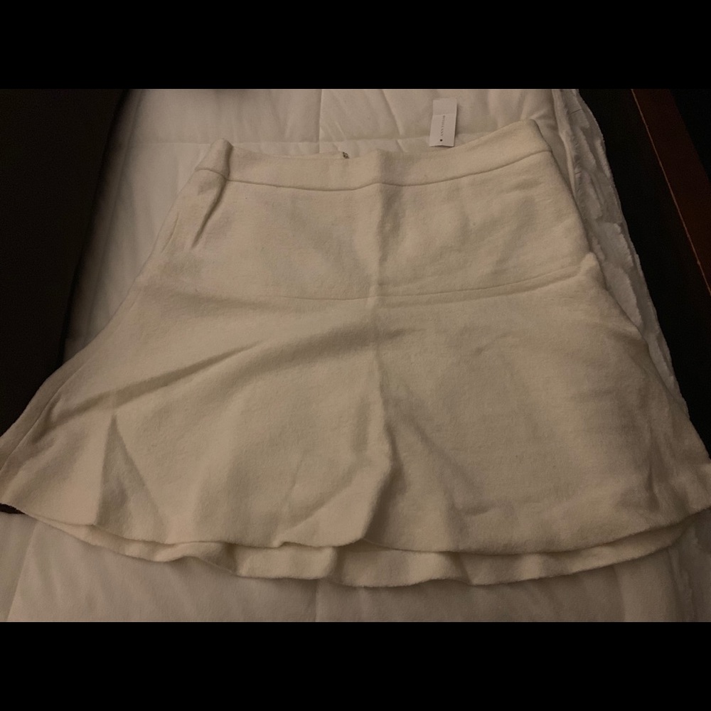Ann Taylor wool like crepe mini skirt